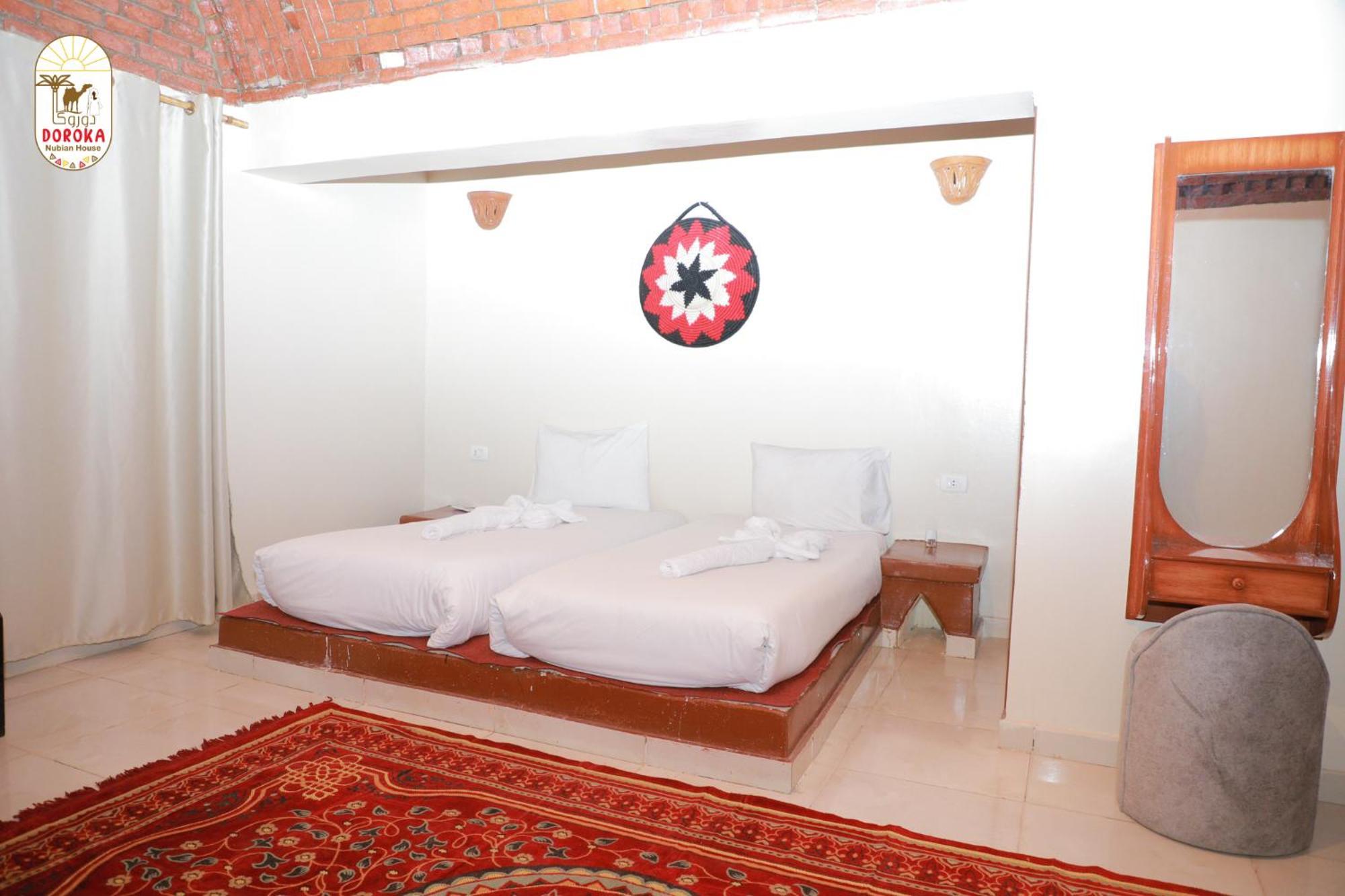 Doroka Nubian House Hostel Aswan Bagian luar foto