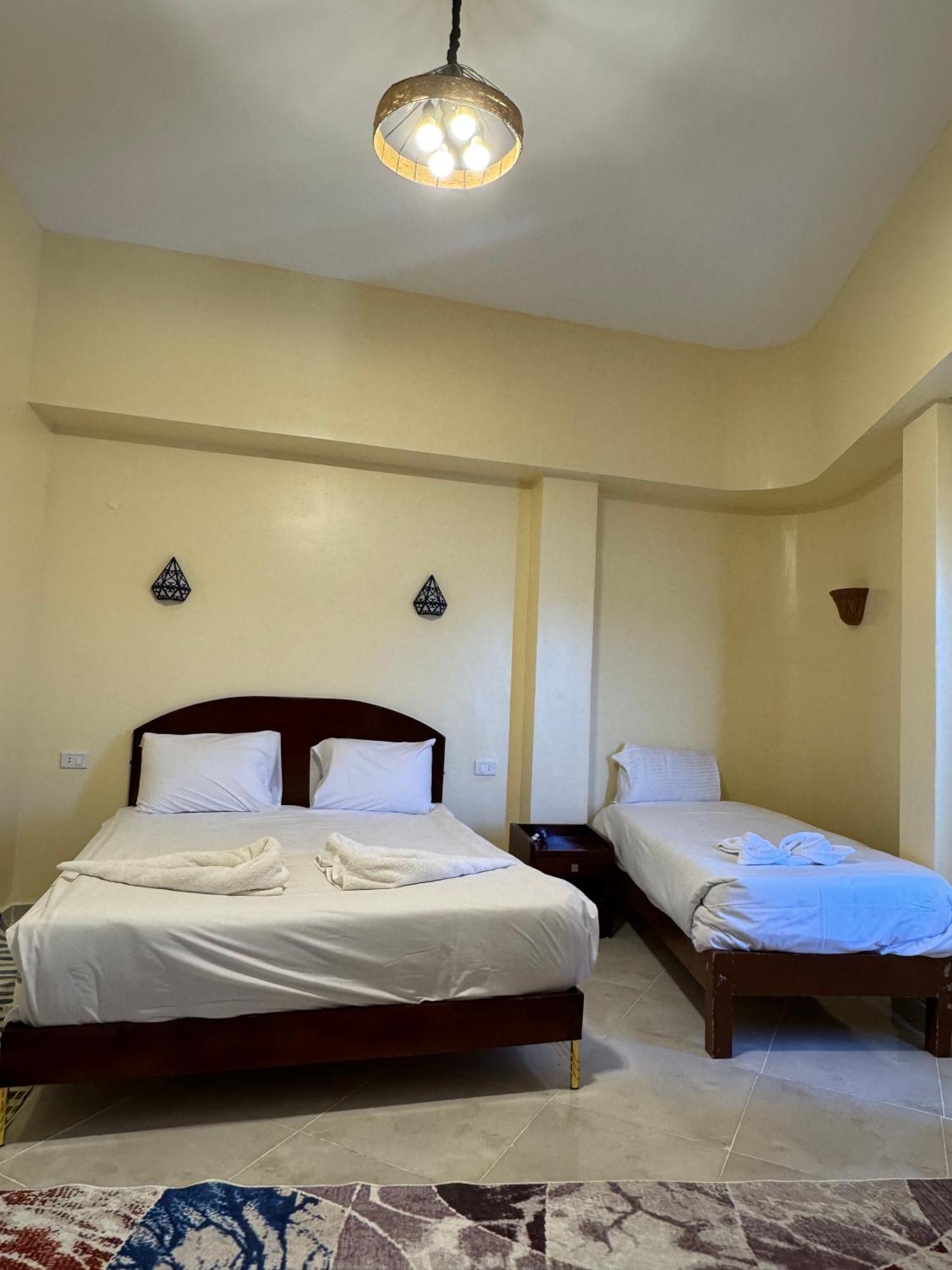 Doroka Nubian House Hostel Aswan Bagian luar foto