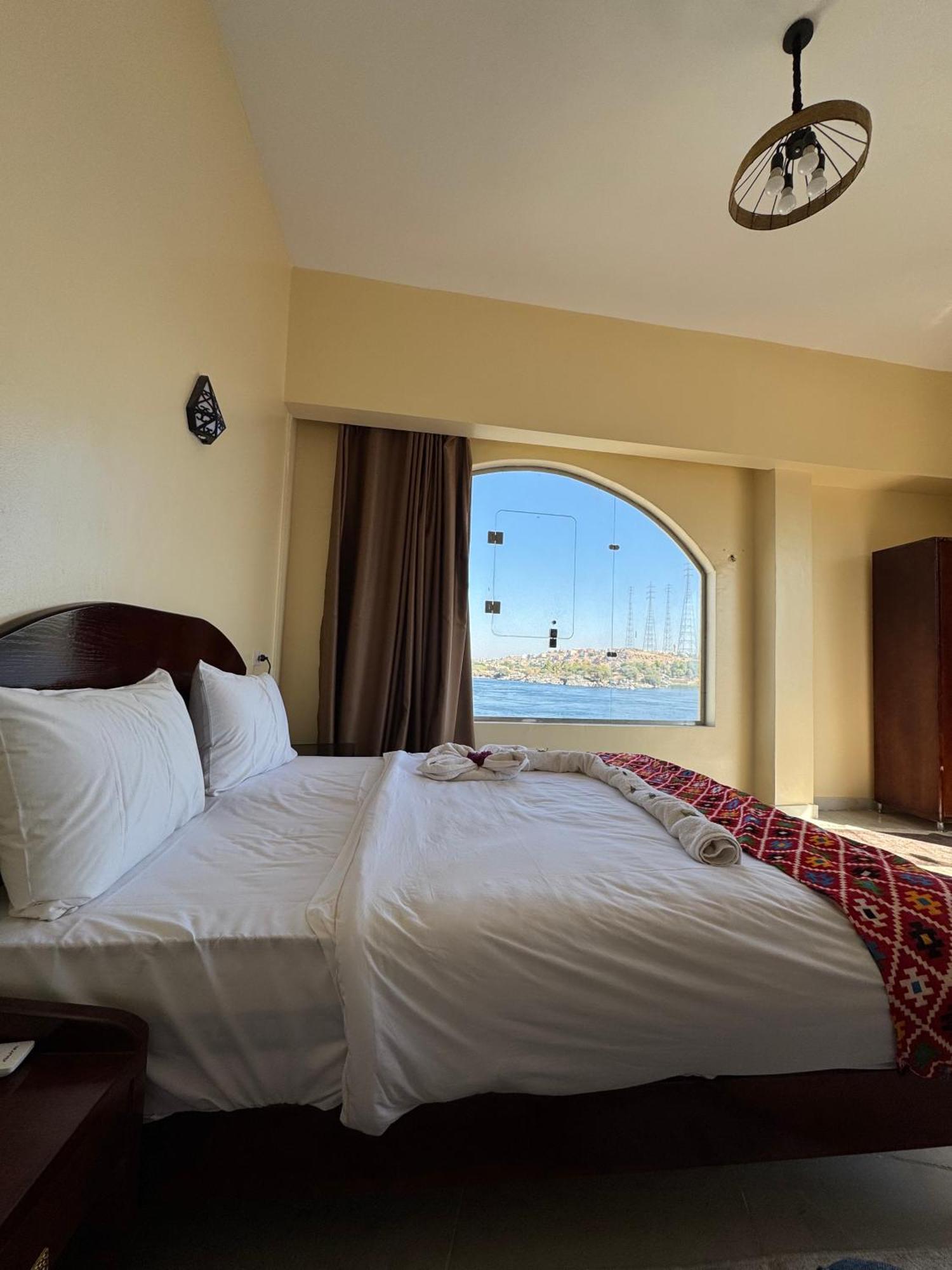 Doroka Nubian House Hostel Aswan Bagian luar foto